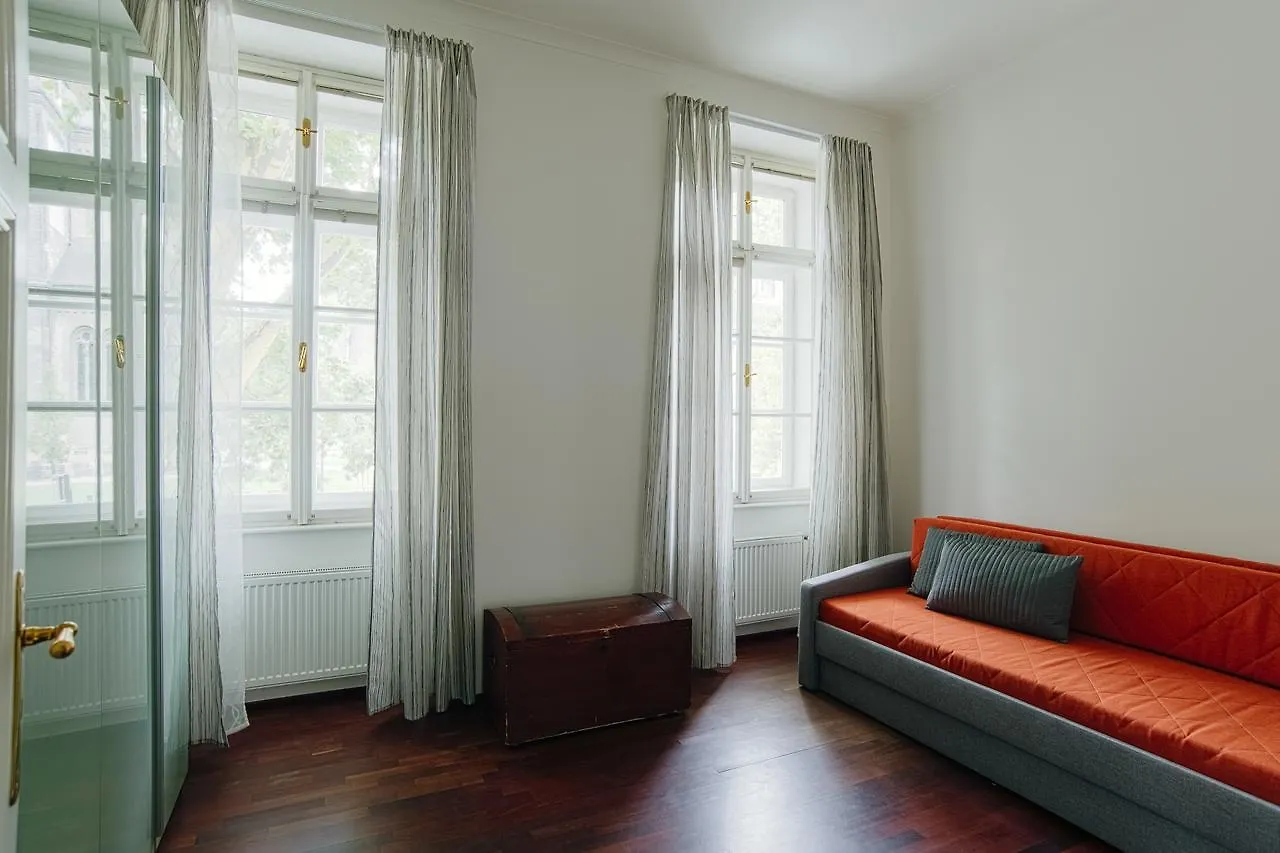 Apartment Gesse Kollarova Prag