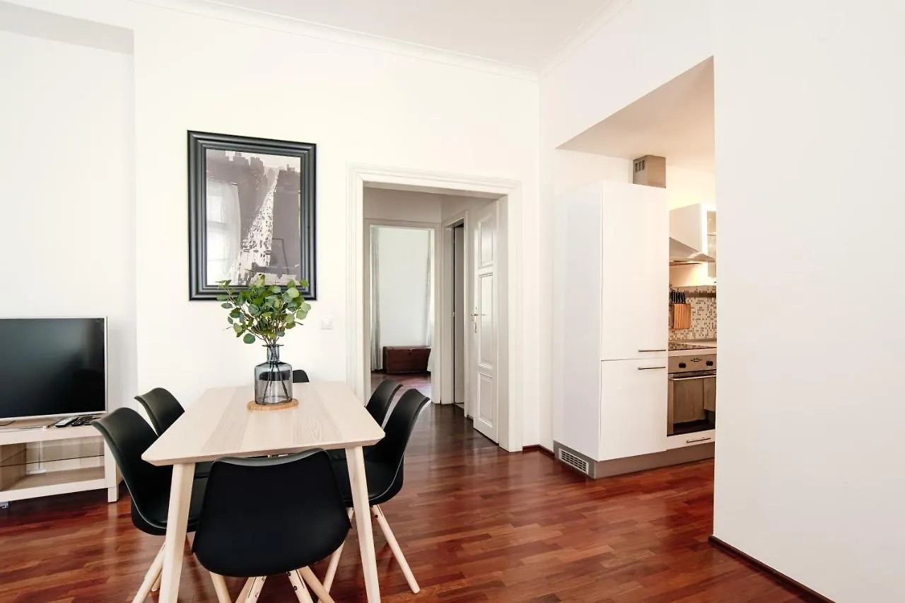Apartment Gesse Kollarova Prag 0*,